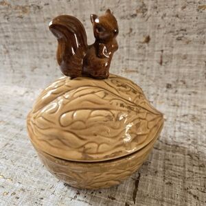 Vintage Squirrel On A Walnut Ceramic Bowl With Lid